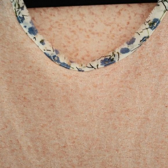 Sweater with Floral Trim - Picture 4 of 6